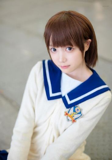 国产ts余喵喵白丝秘书制服_720神马在线观看