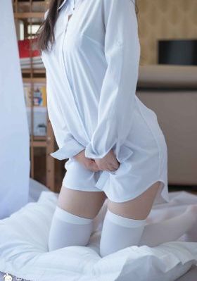 男人舔舔女人逼视频_JVID性感写真
